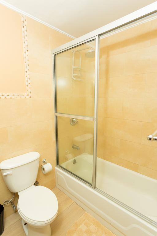 Cozy Accommodations - Dorchester City Line Кингстон Экстерьер фото